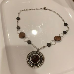 Women’s necklace